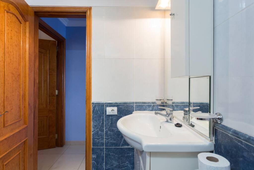 Apartamento Comodo Y Centrico, Los Cristianos Arona (Tenerife) Exterior foto